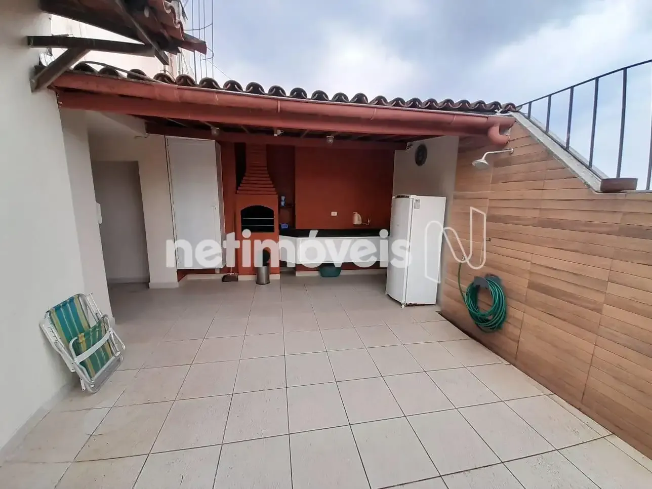 Wood or laminate floors in a 2-bedroom apartment, 78 m² — photo 20