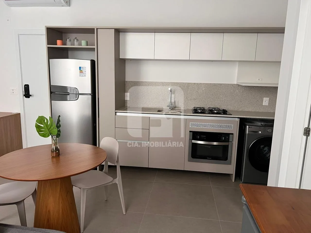 Furnished 46 m² studio with 1 parking space — photo 19