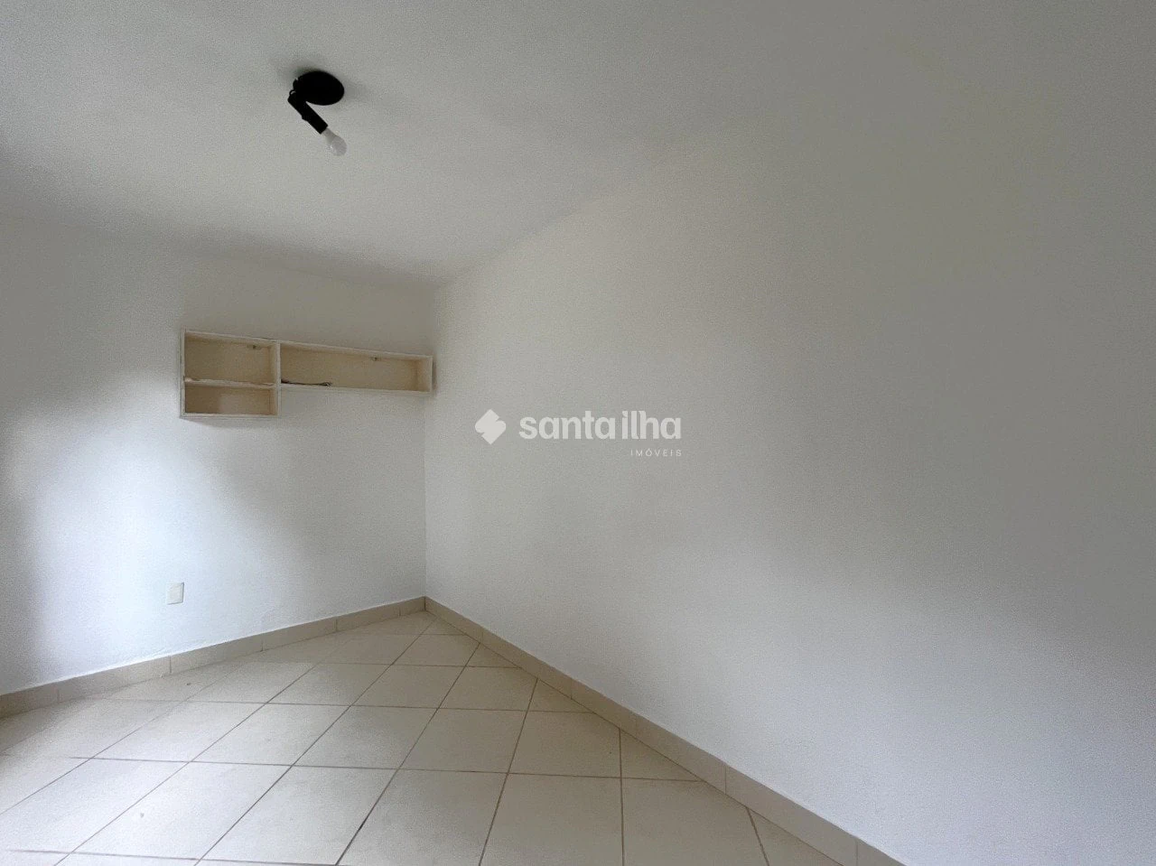 3-bedroom house with a bathtub — photo 20