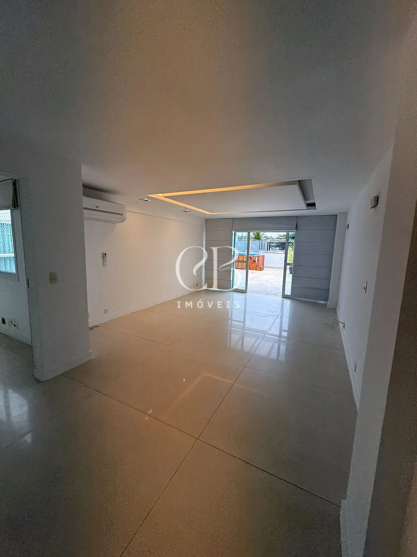 4-bedroom apartment with 5 bathrooms and 3 parking spaces — photo 28