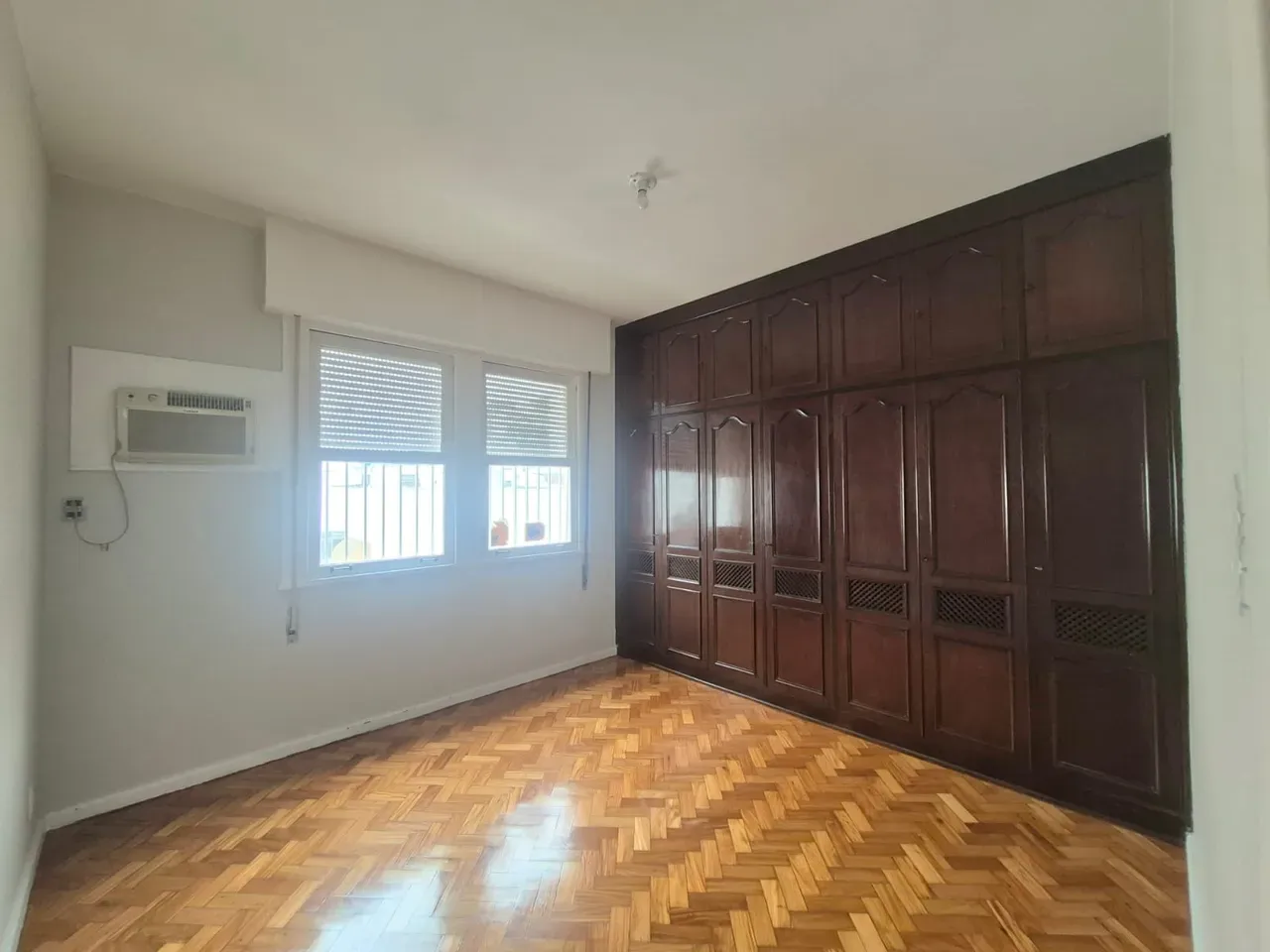 3-bedroom apartment with a home office — photo 21