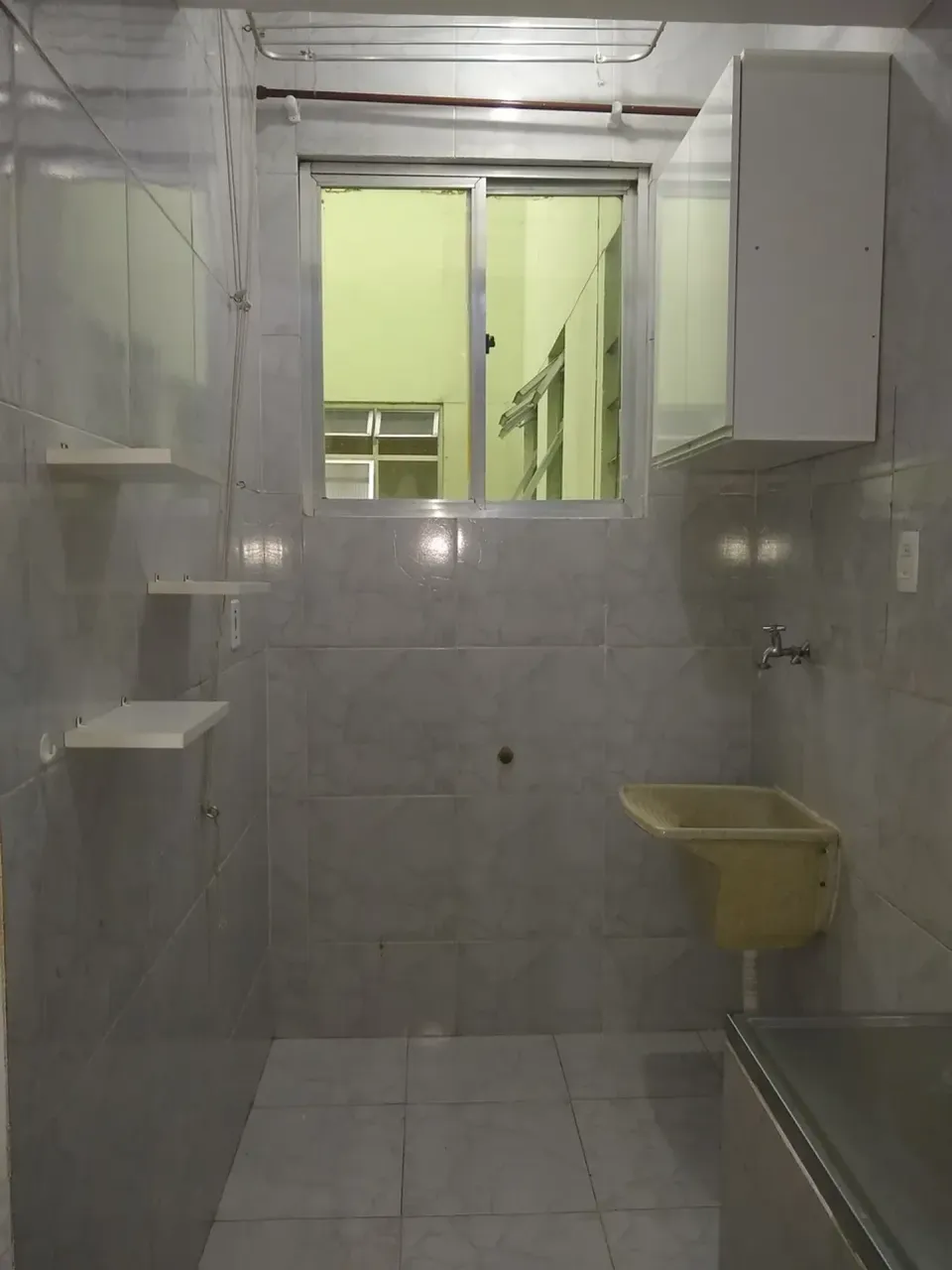 1-bedroom apartment with a separate kitchen — photo 6