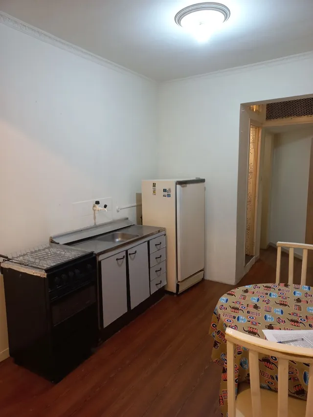 Furnished 1-bedroom apartment with a gas stove — photo 12