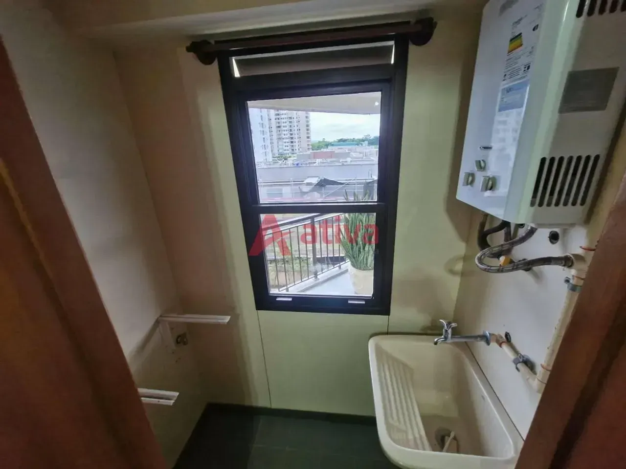 Furnished 2-bedroom apartment with a balcony — photo 6