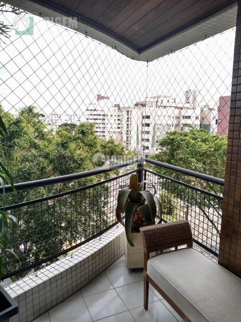 3-bedroom apartment with a home office in Curitiba — photo 7