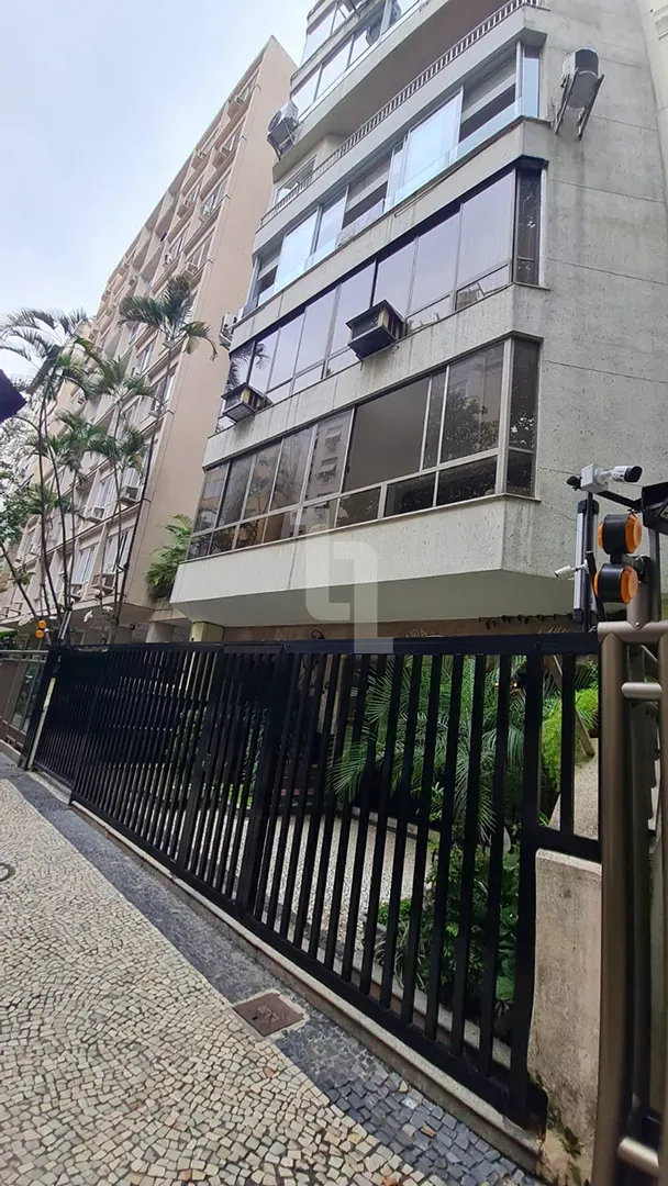 Apartamento de 3 quartos com vista para a água — photo 23