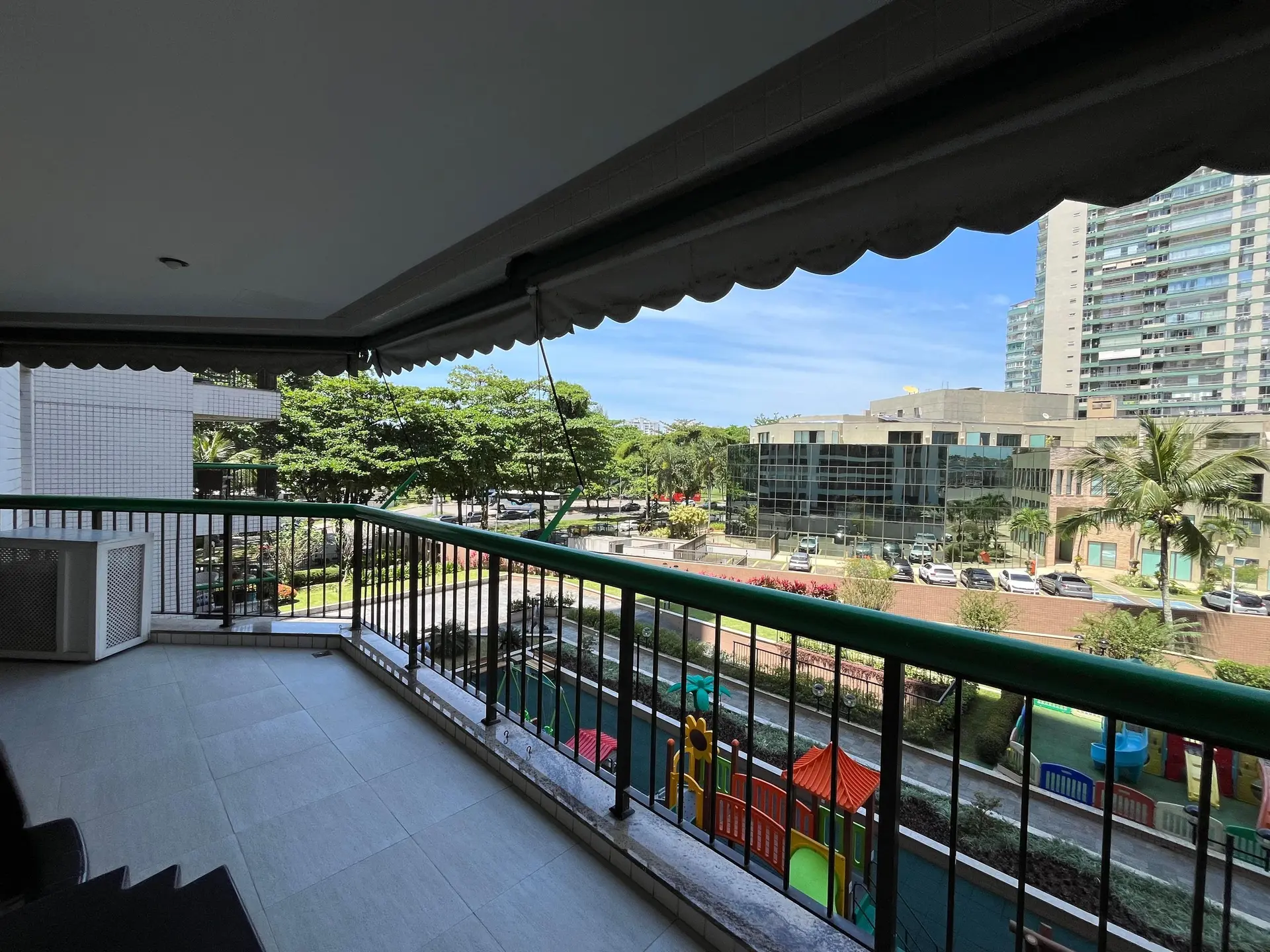 2-bedroom apartment with a glass-enclosed balcony — photo 33