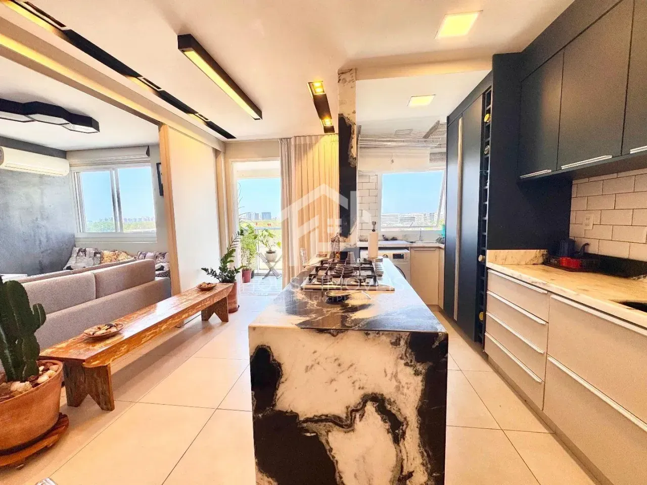 Furnished 65 m² apartment with 1 en-suite and 1 parking space — photo 2