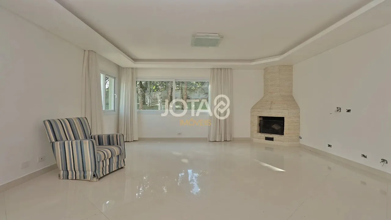 House with 5 bedrooms and a balcony in 370 m² — photo 12