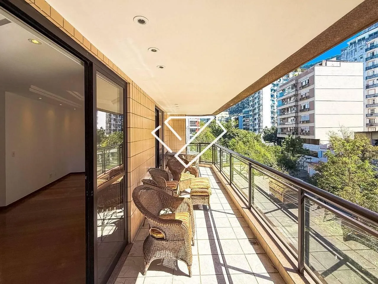Apartamento com 3 quartos e 136 m² com varanda — photo 12