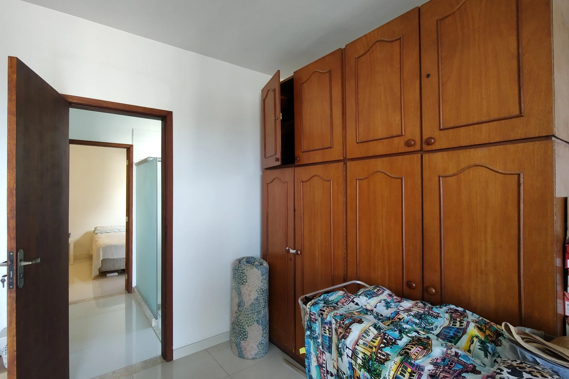 Vista a la montaña y 5 dormitorios: casa de 900 m² — photo 110