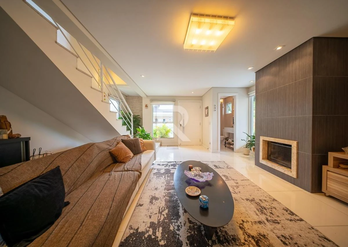 4-bedroom house with a grill on the balcony — photo 13