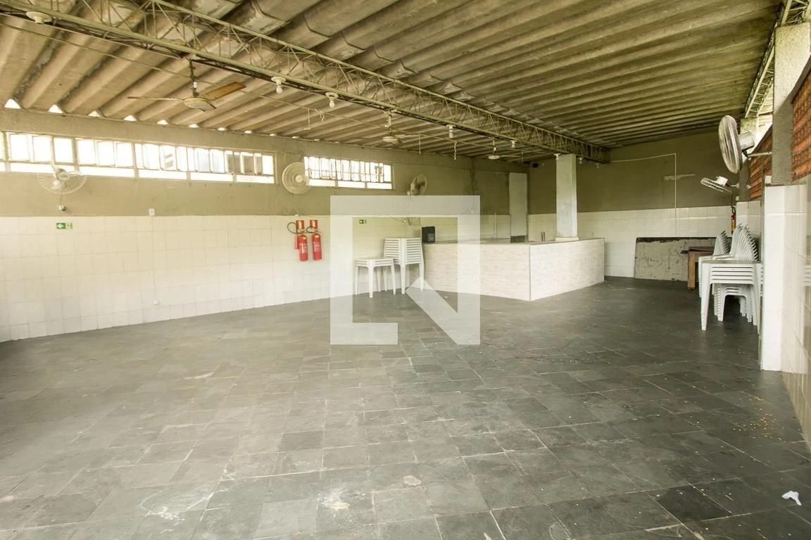 2-bedroom apartment in a building with a pool — photo 37