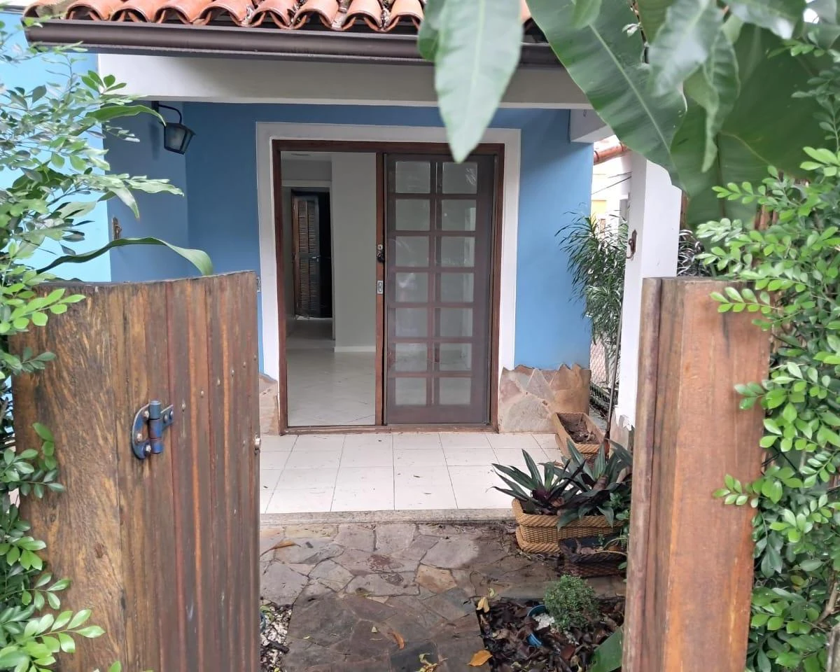 Duplex house with 4 bedrooms and an enclosed kitchen — photo 32