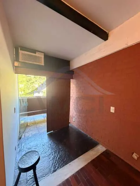 3-bedroom apartment with a bathtub — photo 24