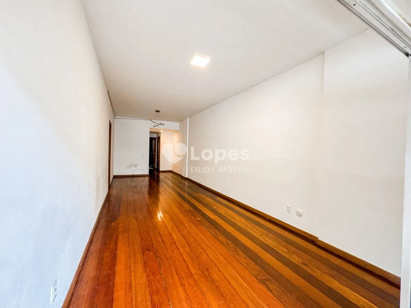 3-bedroom apartment with a home office — photo 23