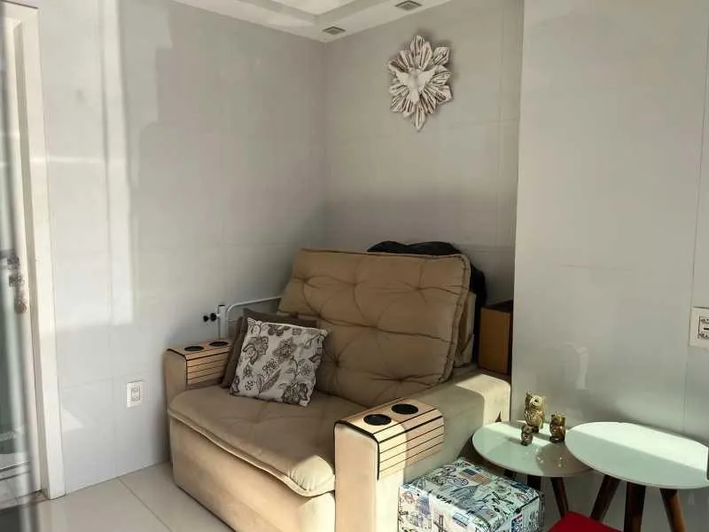 Furnished apartment with 2 bedrooms and a glass balcony — photo 22