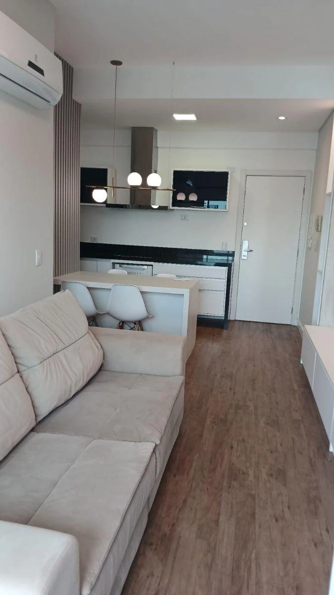 Furnished 2-bedroom apartment with en-suite and balcony