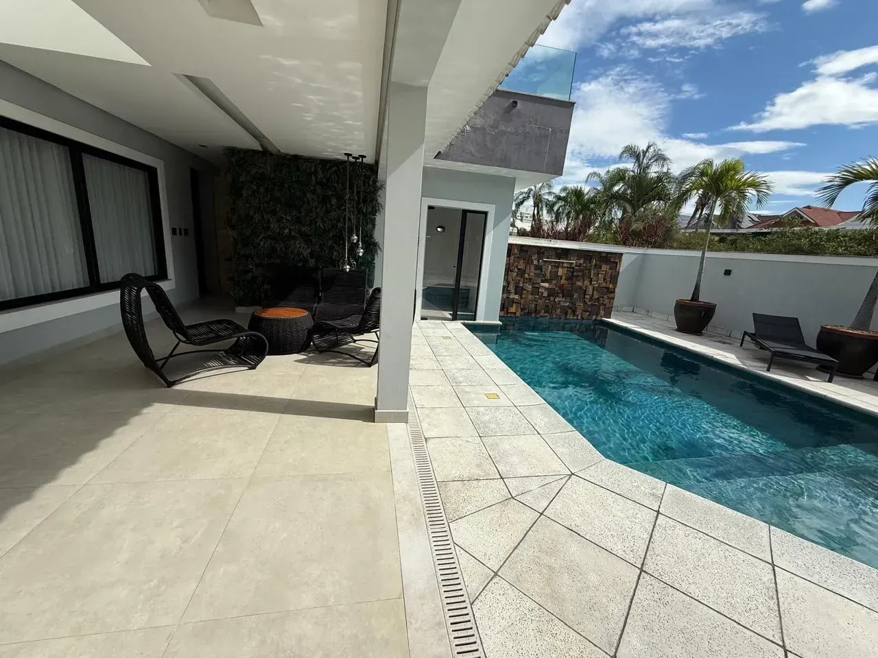 Apartamento mobiliado com 4 quartos e 5 banheiros — photo 12