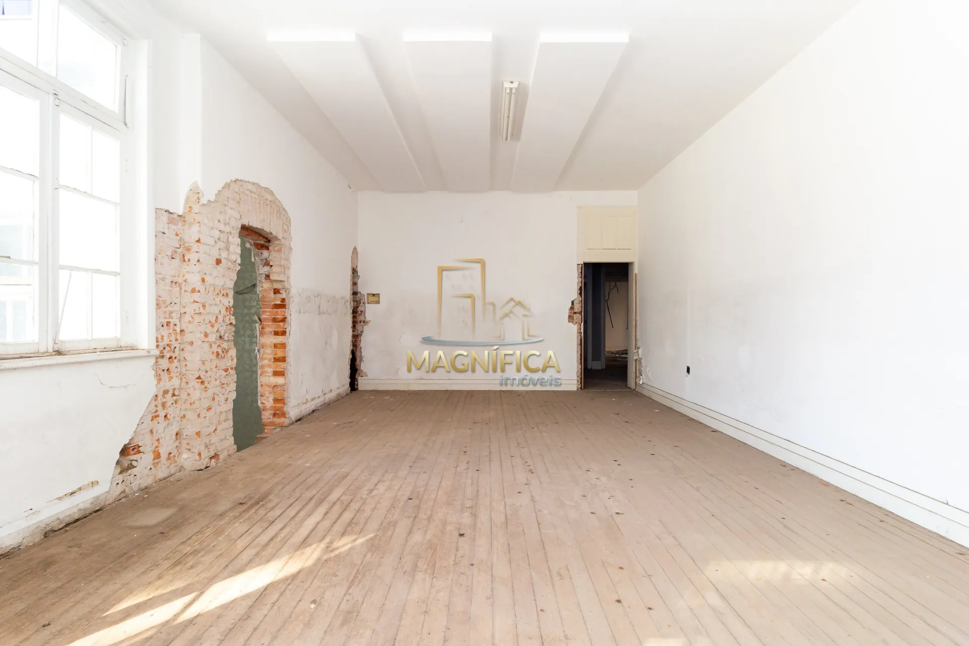 Commercial house with 1 bedroom and balcony, 501 m² — photo 33