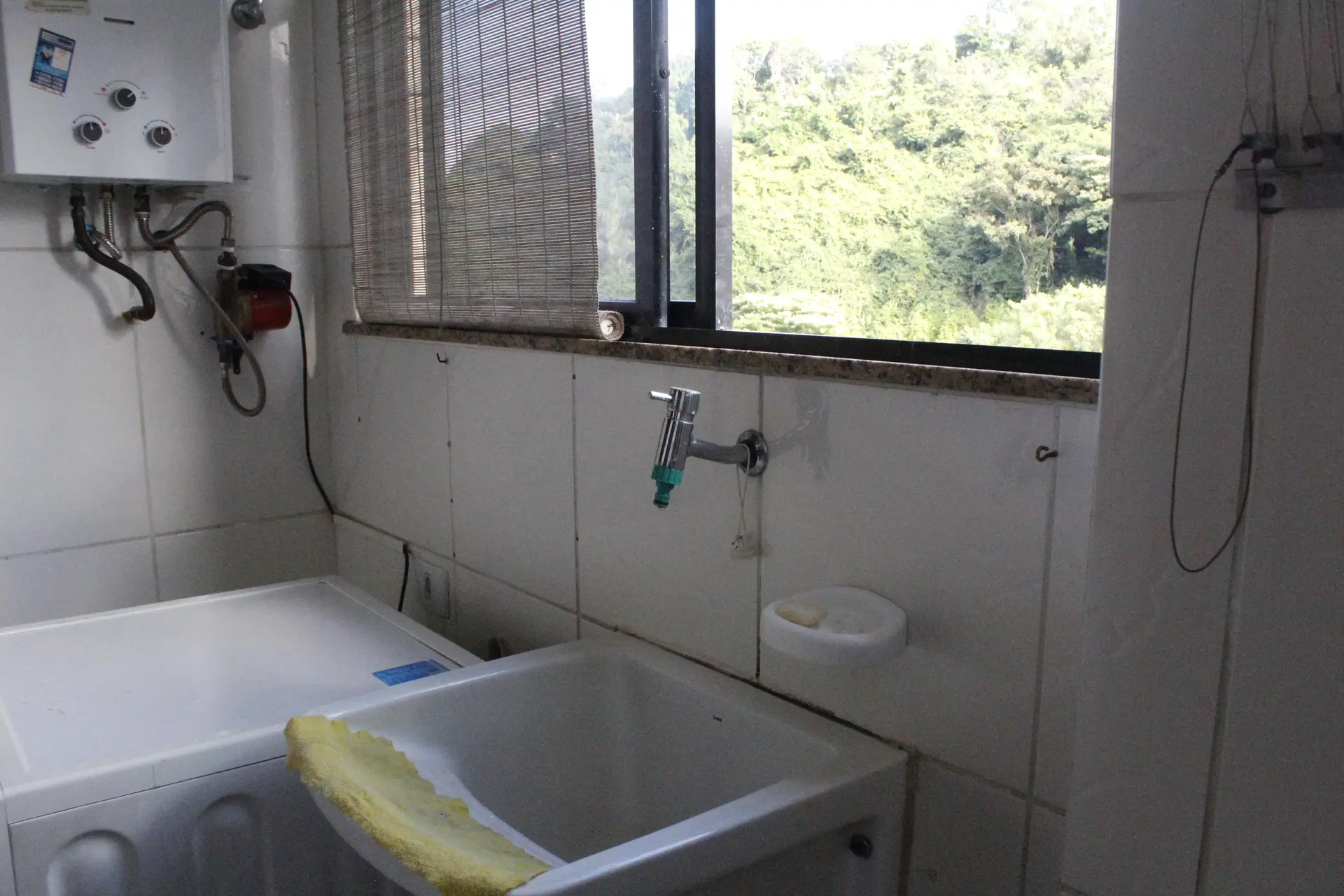 Furnished apartment with 3 bedrooms and 3 bathrooms — photo 36