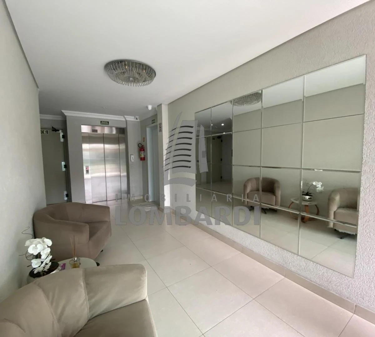 70 m² apartment with a walk-in closet and a washing machine — photo 14