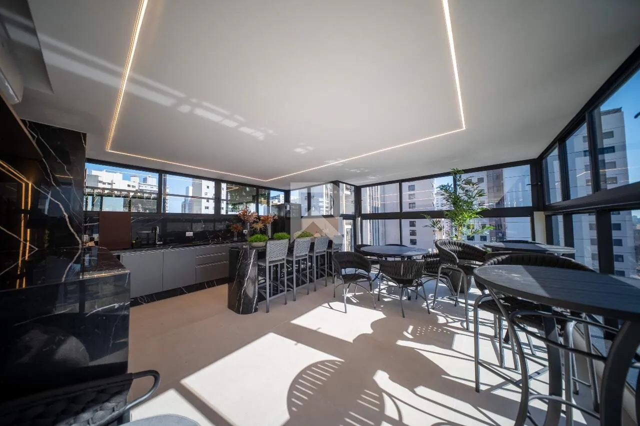 Apartamento mobiliado com 1 quarto, 2 banheiros e 50 m² — photo 3