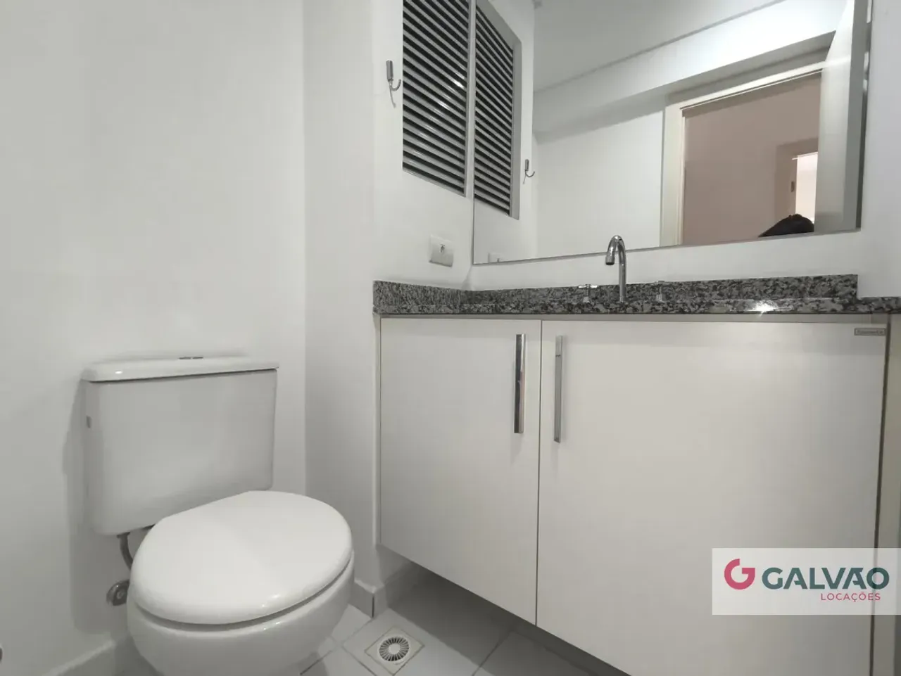 77.92 m² apartment with 2 bedrooms and a balcony — photo 6