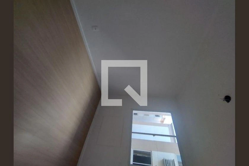 42 m² rental apartment with 2 bedrooms and 1 parking spot — photo 2