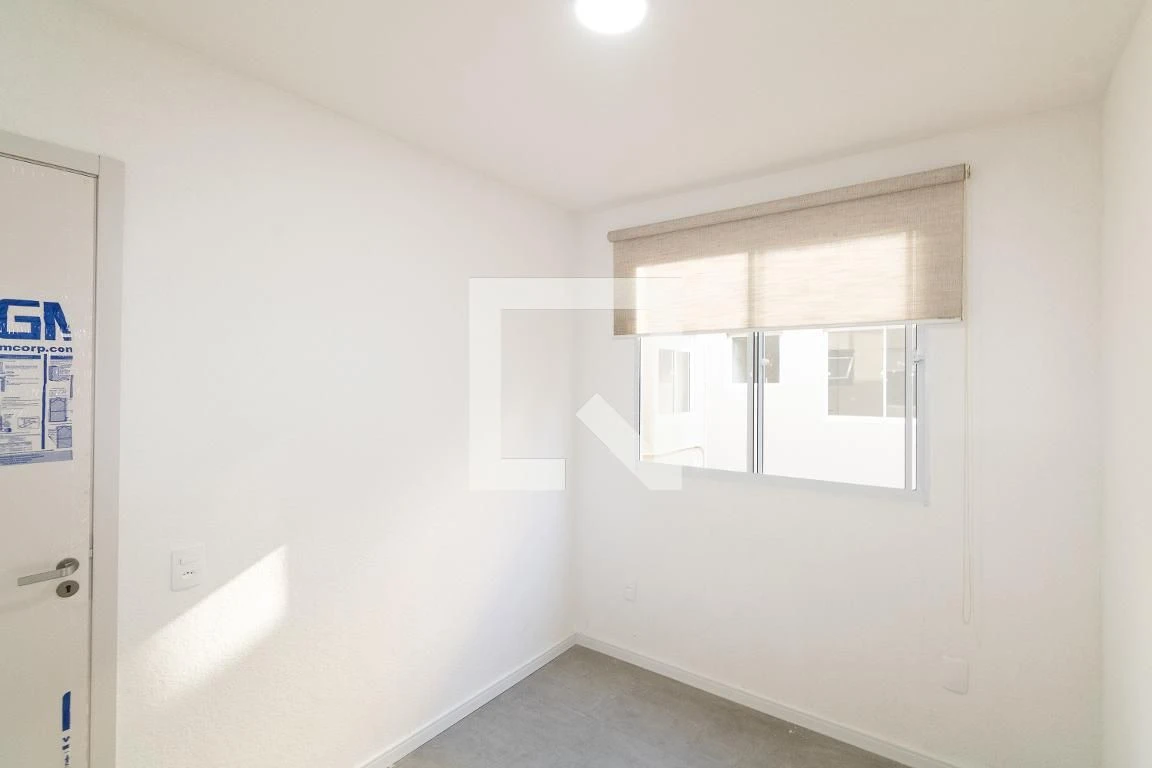 2-bedroom apartment with 1 bathroom and no parking — photo 13