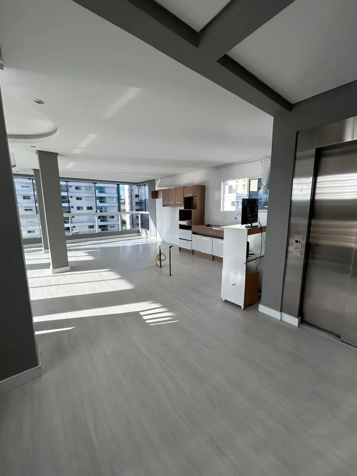 360 m² apartment with 3 bedrooms and 2 parking spots on 5th — photo 26