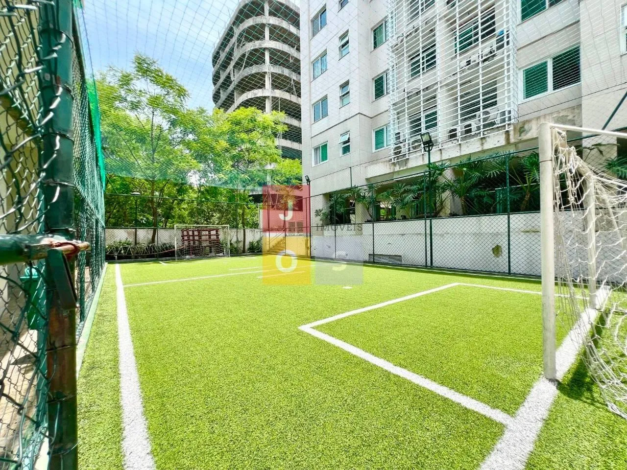 Furnished 4-bedroom suite apartment with 156 m² — photo 69
