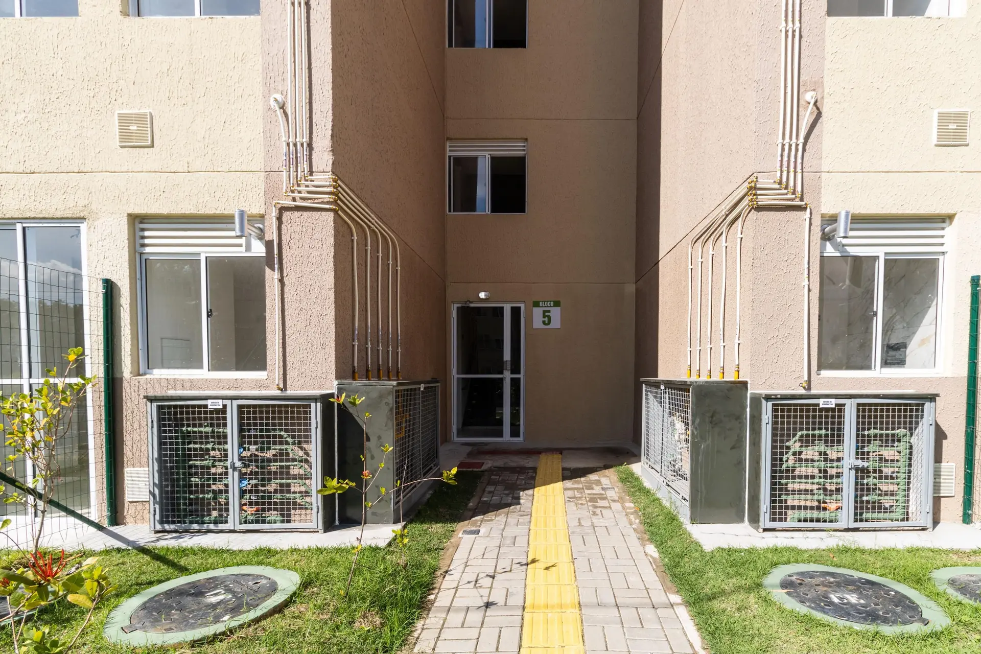 Apartamento de 2 quartos em condomínio com academia — photo 12