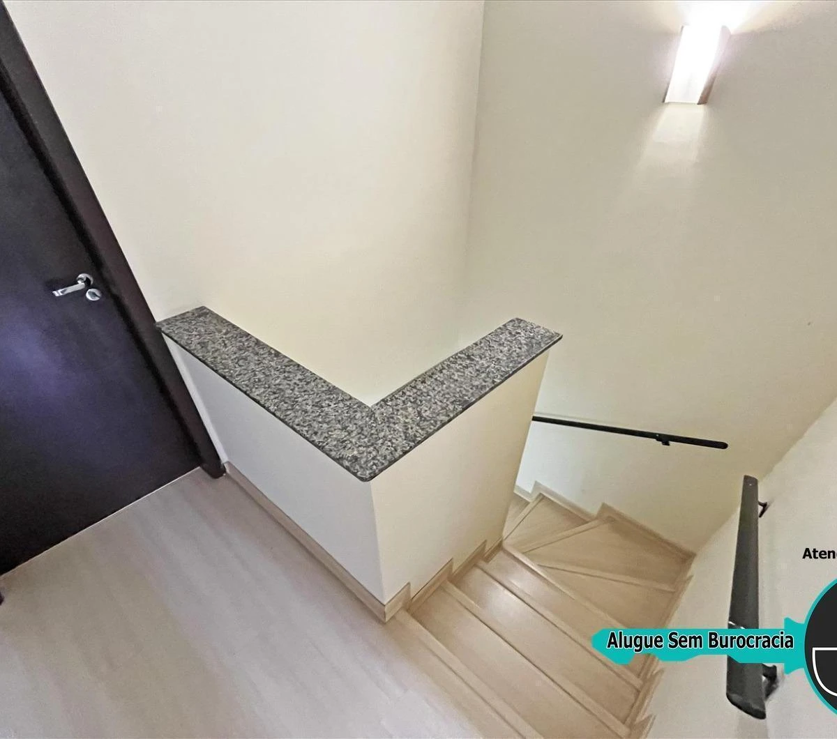 3-bedroom house with a suite and 2 parking spots — photo 14