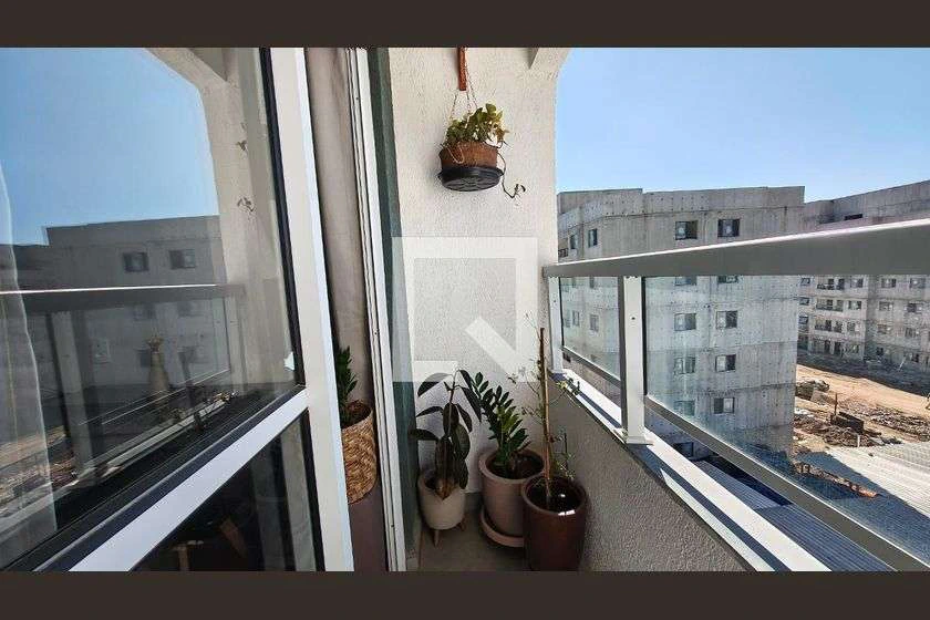Furnished 2-bedroom apartment with balcony and desk corner — photo 18