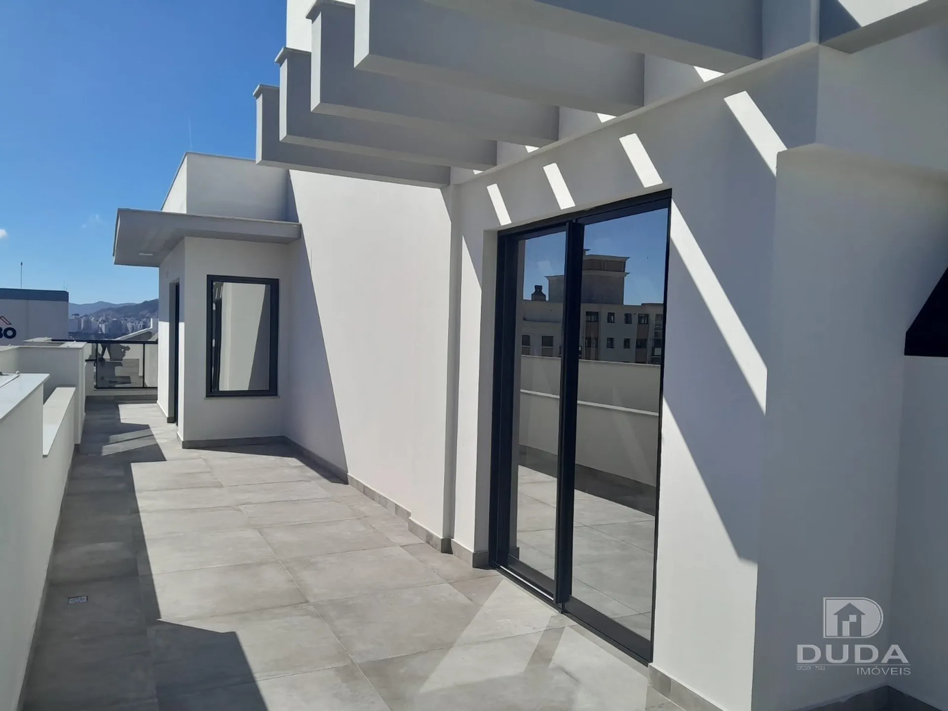 2-bedroom apartment with a water view in Florianópolis — photo 9