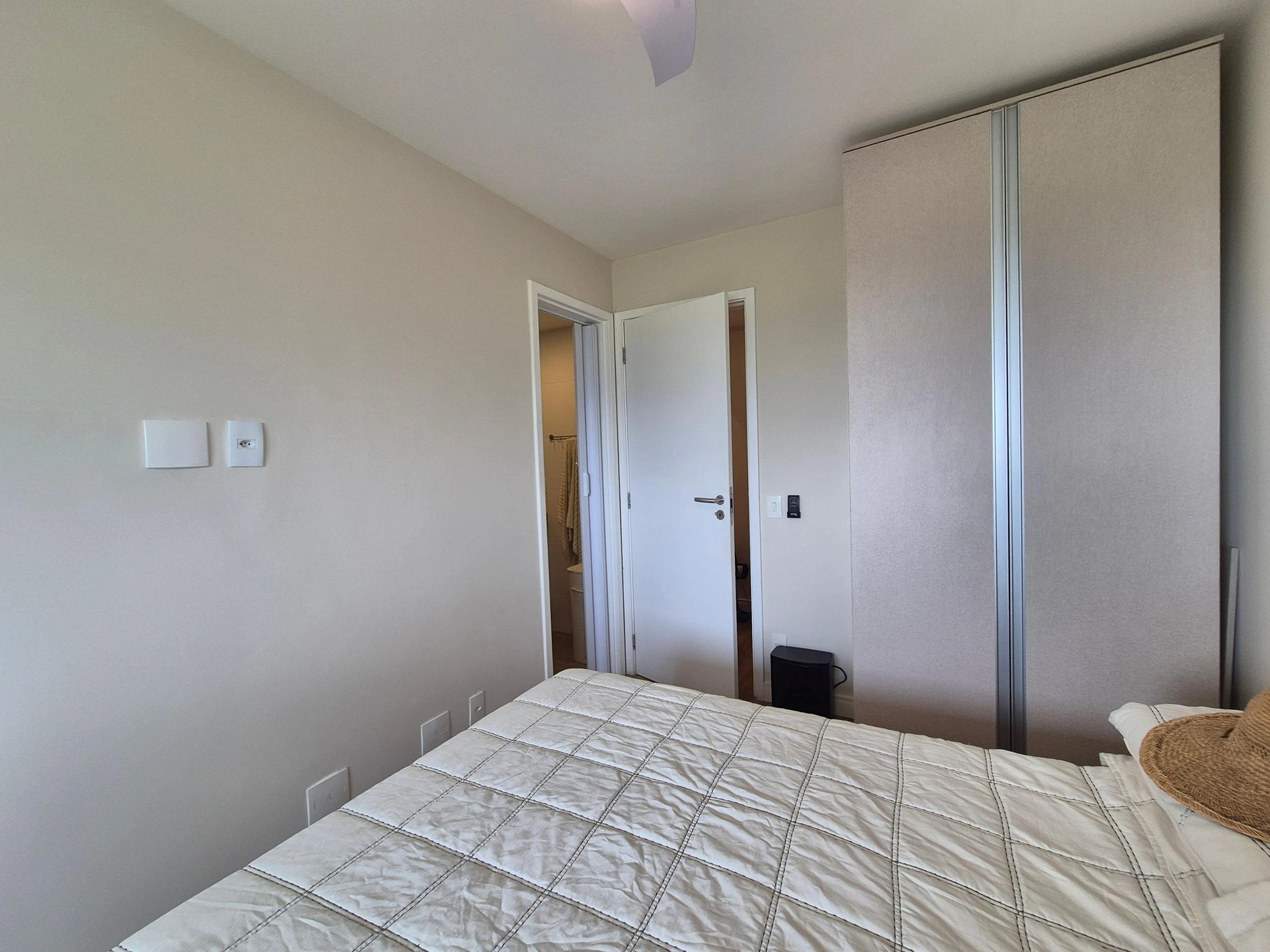 2 quartos e janelas do piso ao teto: apartamento de 82 m² — photo 6