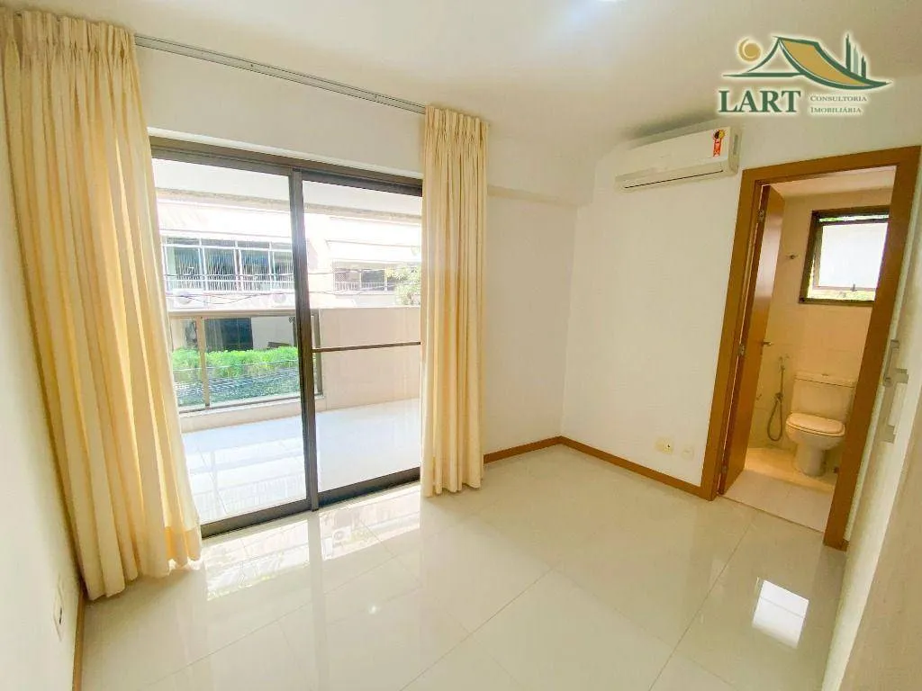 Apartamento sem mobília com 4 dormitórios e varanda — photo 21