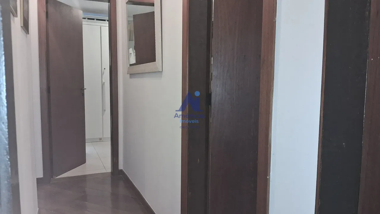 Apartamento com 3 quartos e cozinha em ambiente fechado — photo 10
