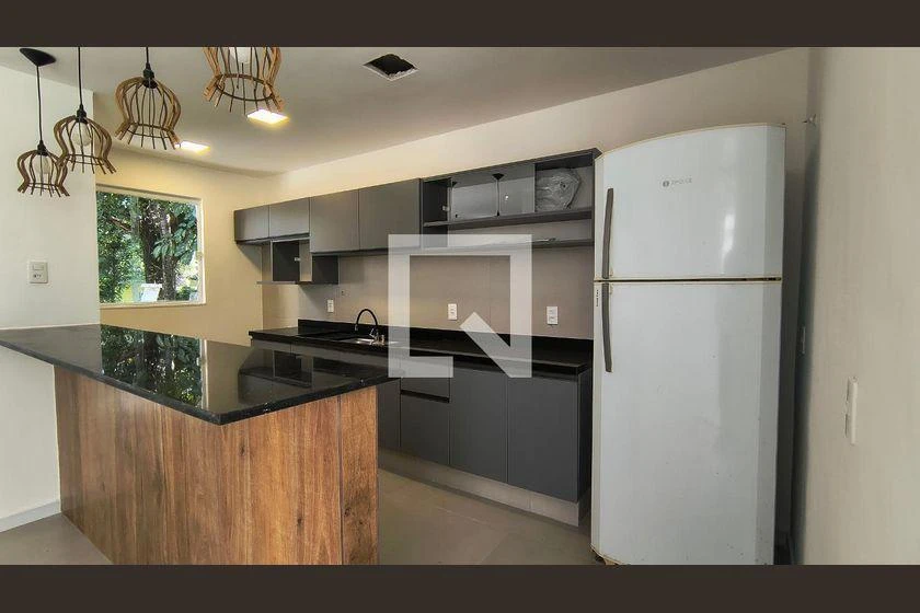 Casa com 3 quartos e 1230 m², pisos em cerâmica — photo 2