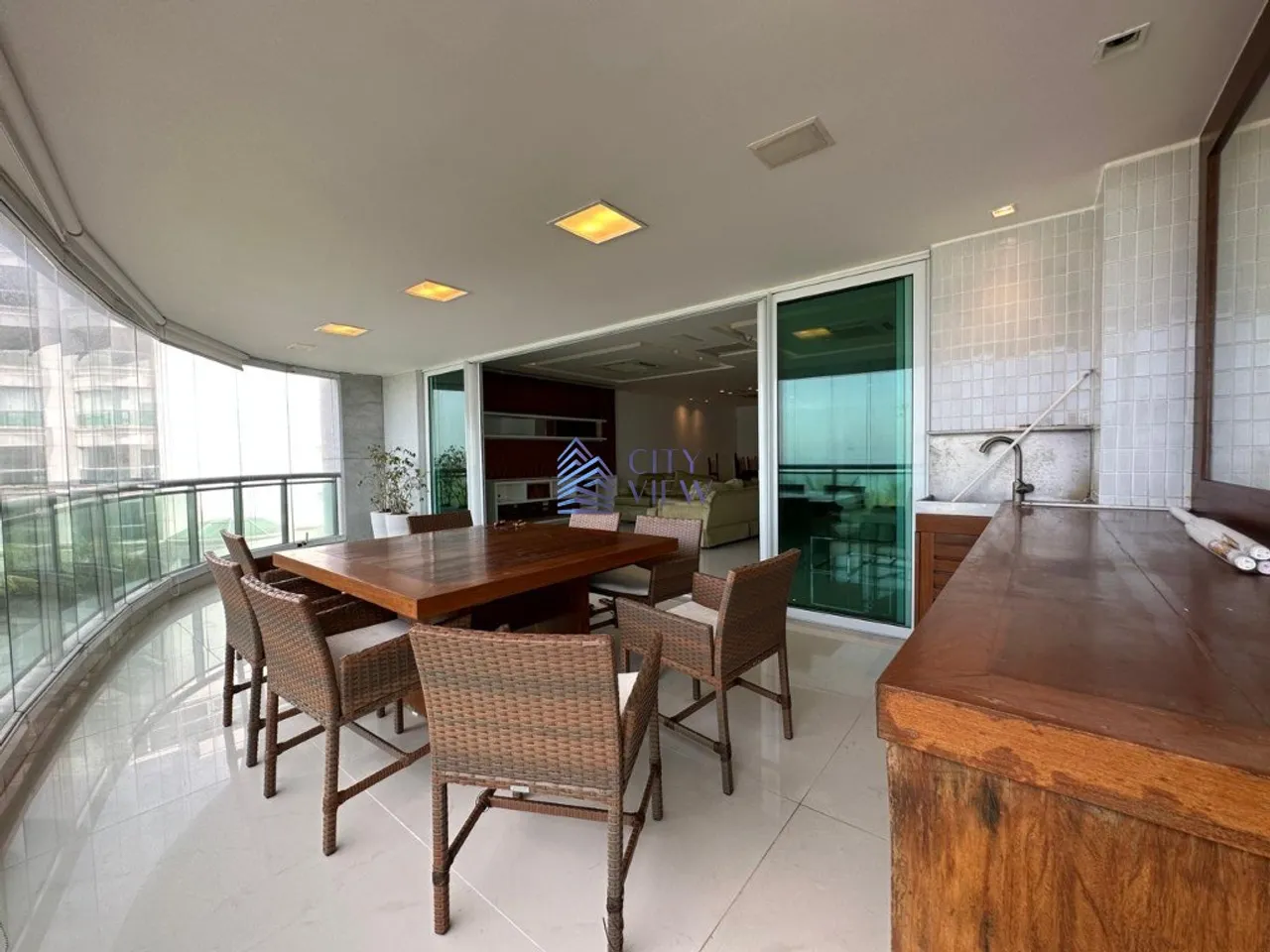 Furnished apartment with 4 bedrooms and 400 m² — photo 10