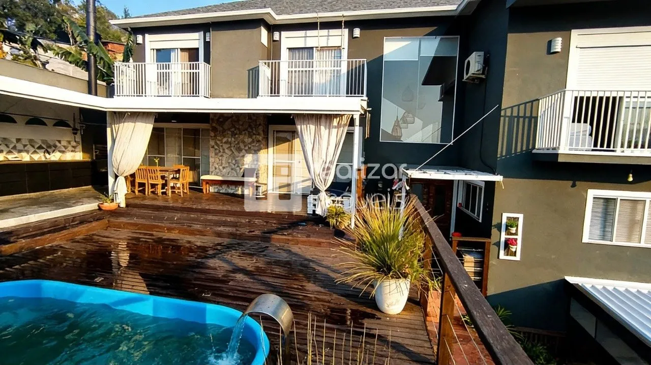 3-bedroom house with a water view in Florianópolis — photo 11