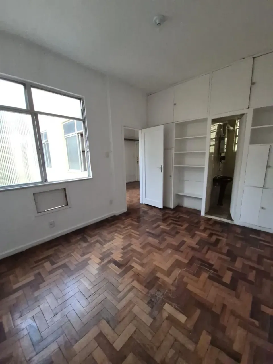 Apartamento de 1 quarto com vaga e armários — photo 10