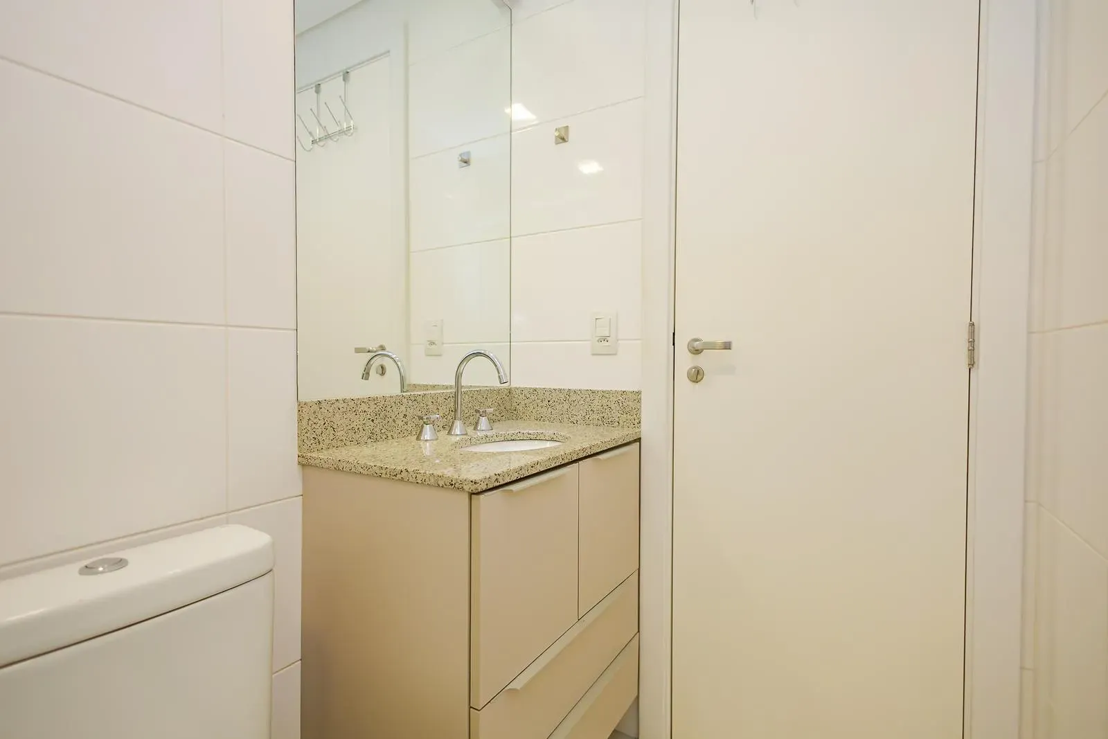 Furnished apartment with 90 m² and 1 bedroom — photo 3
