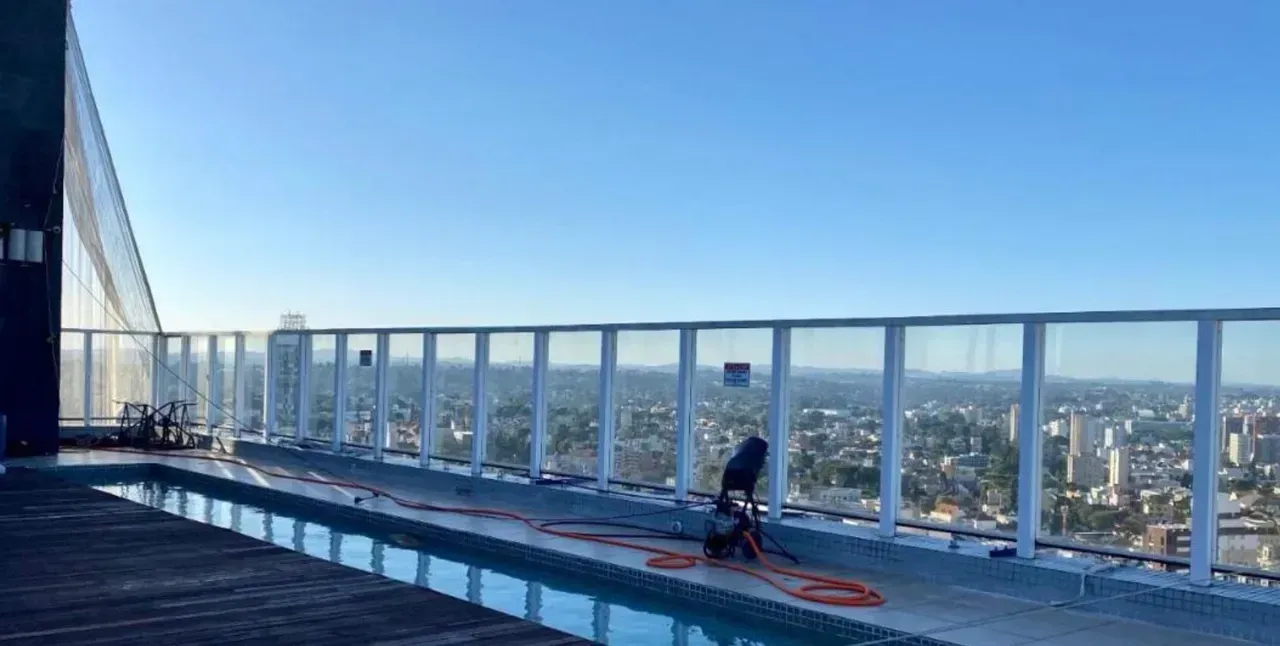 1-bedroom 1-bath apartment with a balcony — photo 2