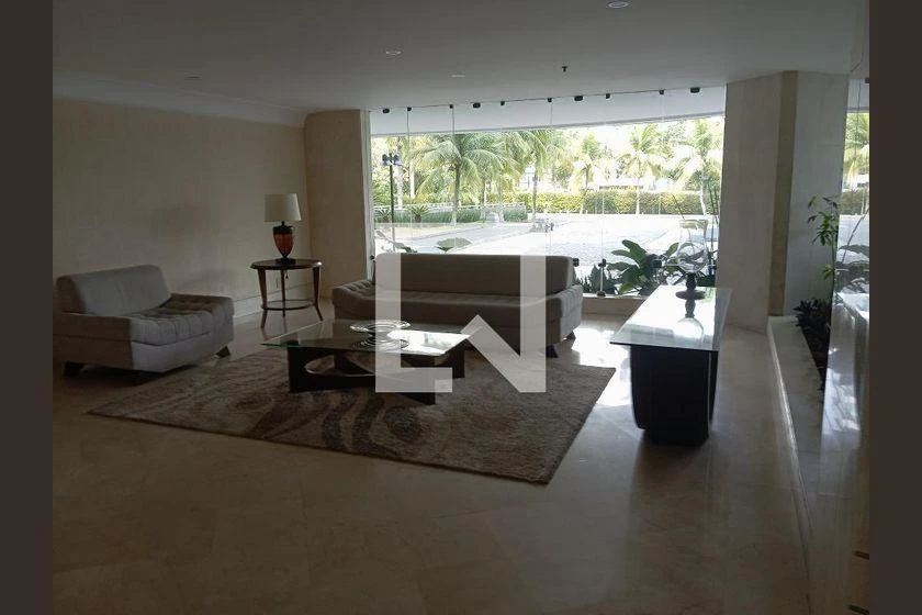 250 m² apartment with 4 bedrooms and 3 parking spots — photo 33