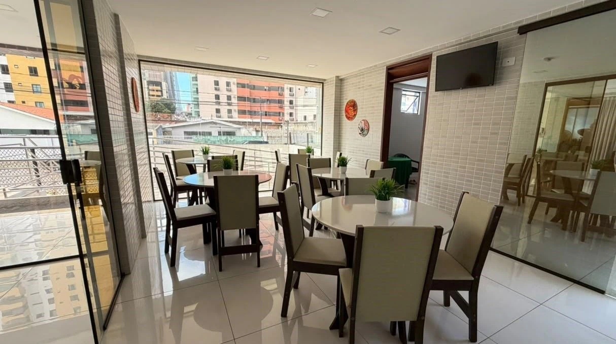 Власний басейн та 1 спальня: квартира 36 м² — photo 7