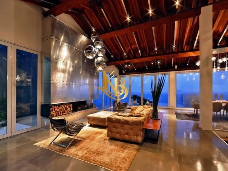 Unfurnished house with 5 bedrooms and 5 bathrooms — photo 10