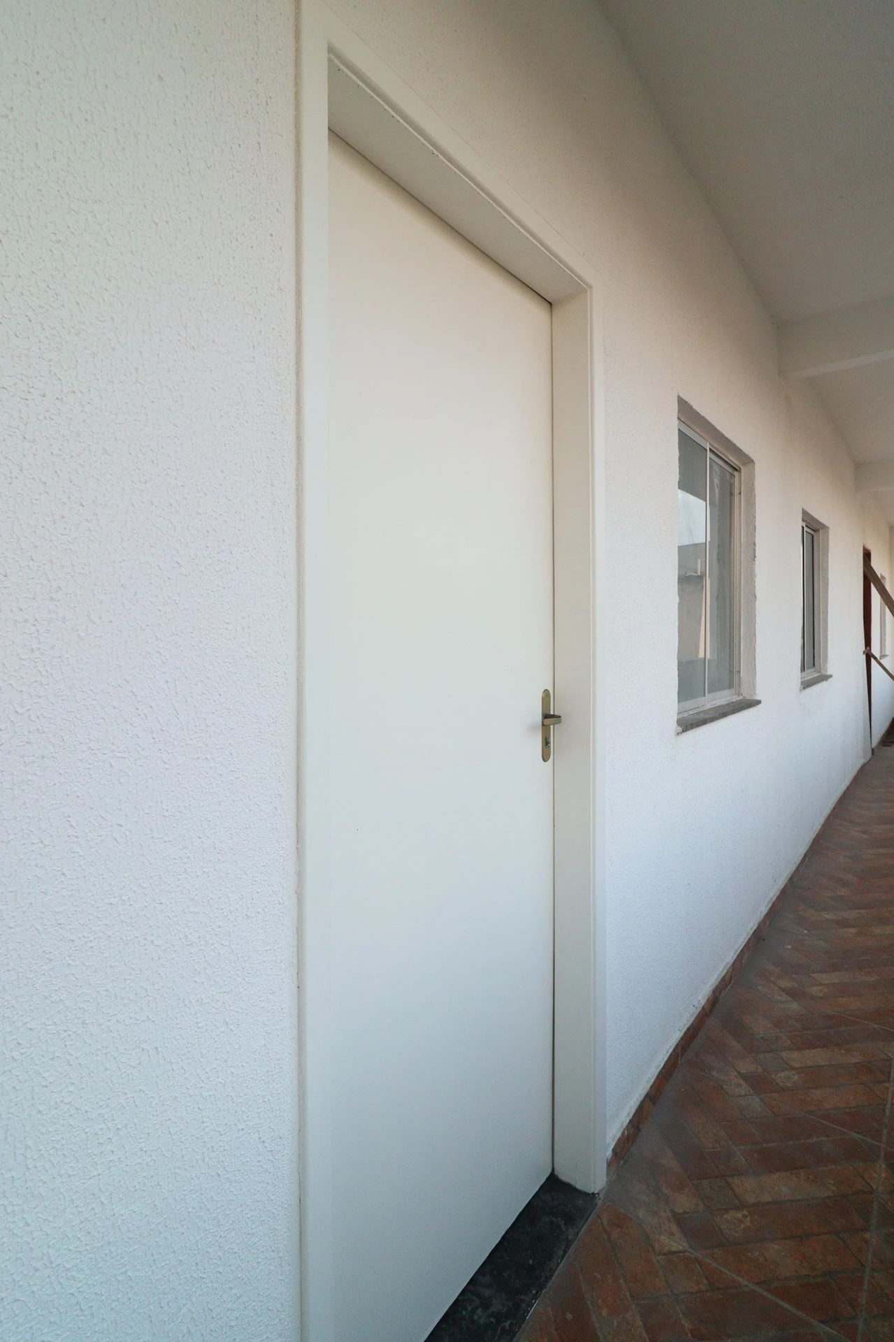 2-bedroom apartment with separate kitchen and no parking — photo 24