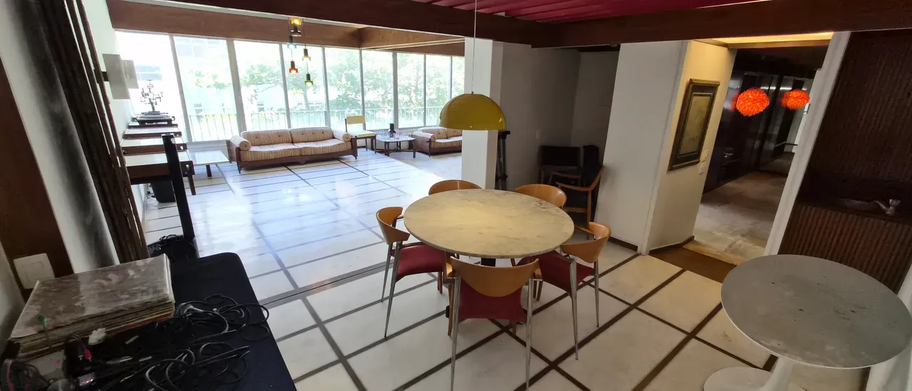 300 m² apartment with 4 bedrooms and gas kitchen — photo 61